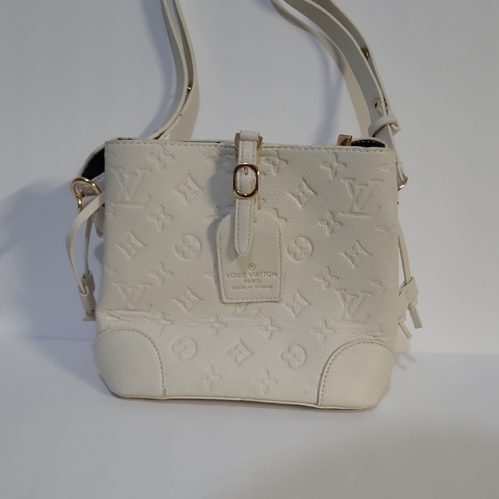 Fashion Bag - Purse, Clutch, In Iconic Design NEW